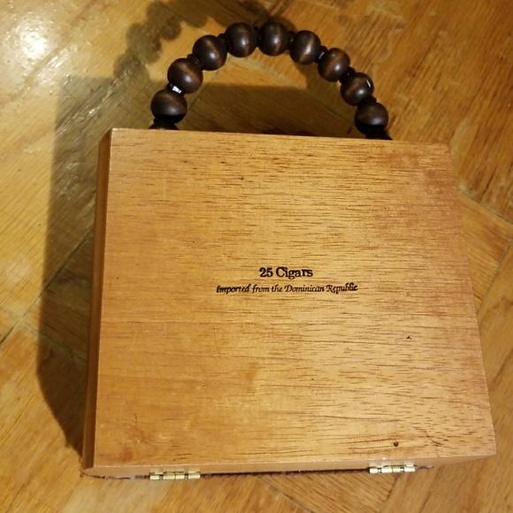 Cigar Box Handbag - Picture 2 of 6